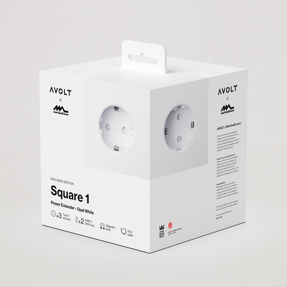Mehrfachsteckdose in Opal White / Martinelli Luce / Avolt Square 1