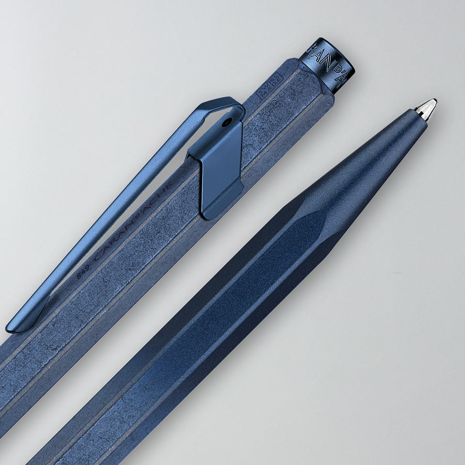 Caran d’Ache Kugelschreiber 849 Cosmic Blue – Kugelschreiber
