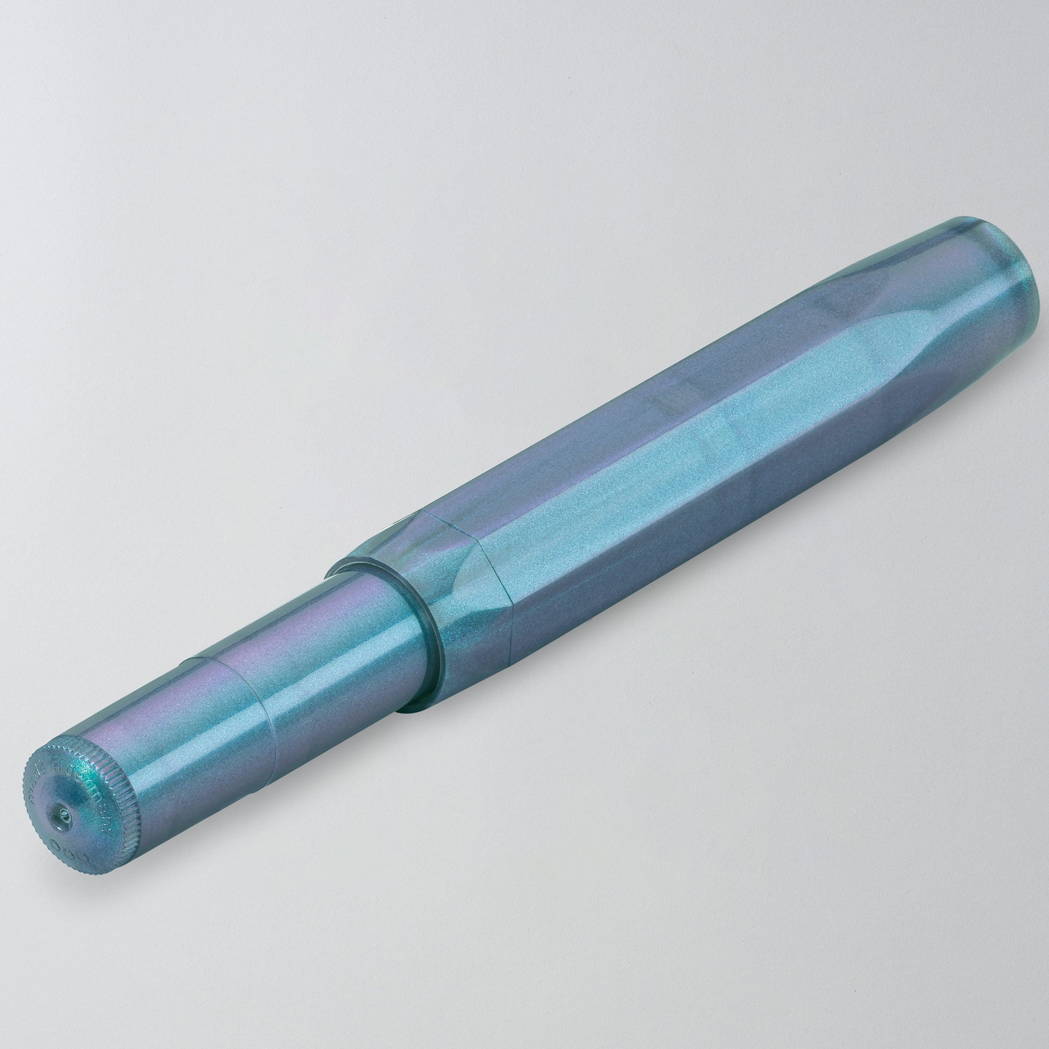 Geschlossener Füllhalter Lunar Sport in Shadow Blue, zweite Detailansicht