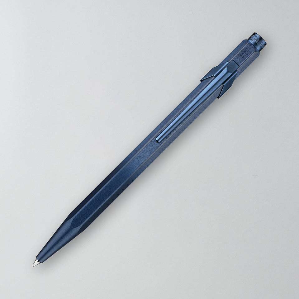 Caran d’Ache Kugelschreiber 849 Cosmic Blue – Kugelschreiber