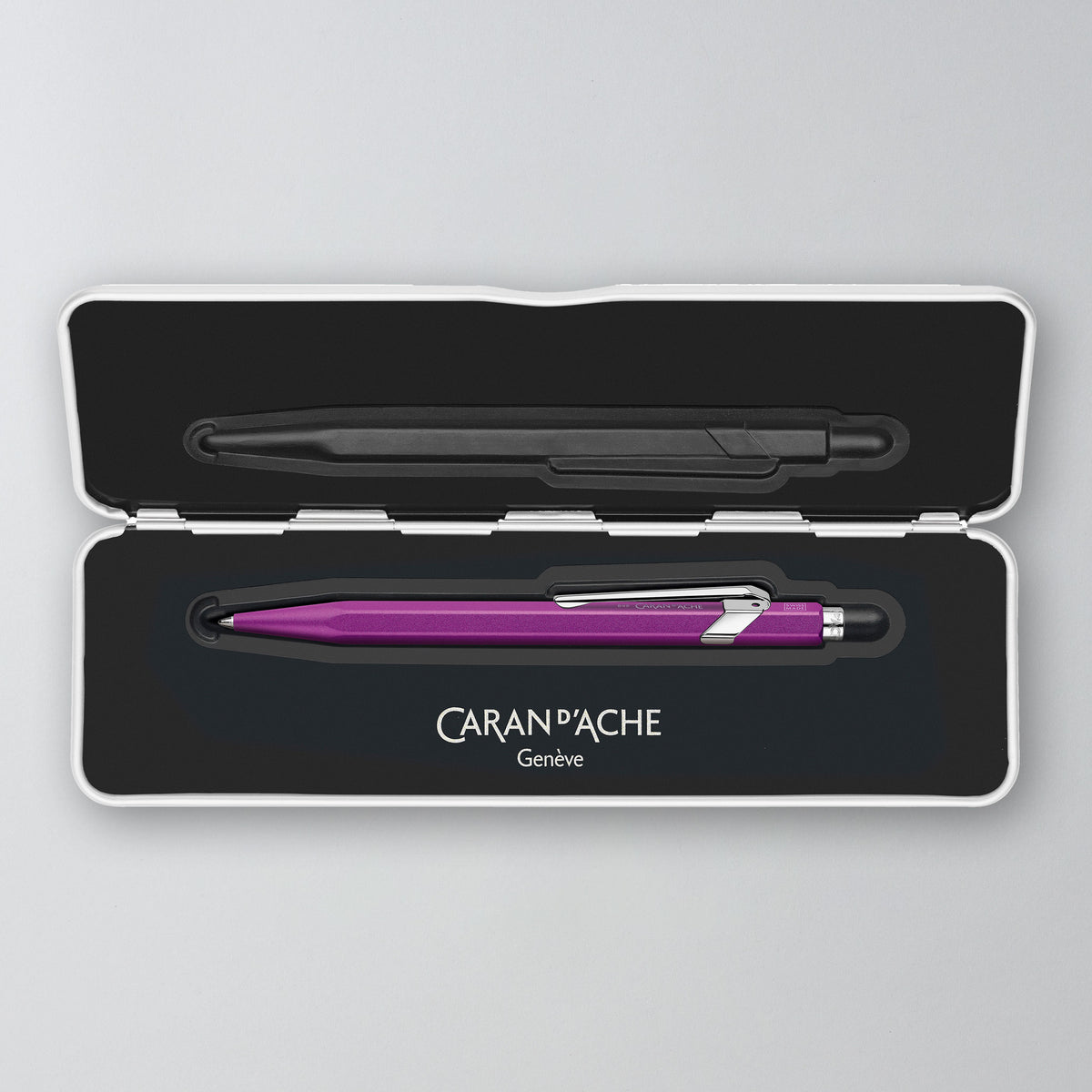 Metallbox mit Kugelschreiber 849 Colormat-X in Violett im Etui, Aufsicht #Farbe_Violett
