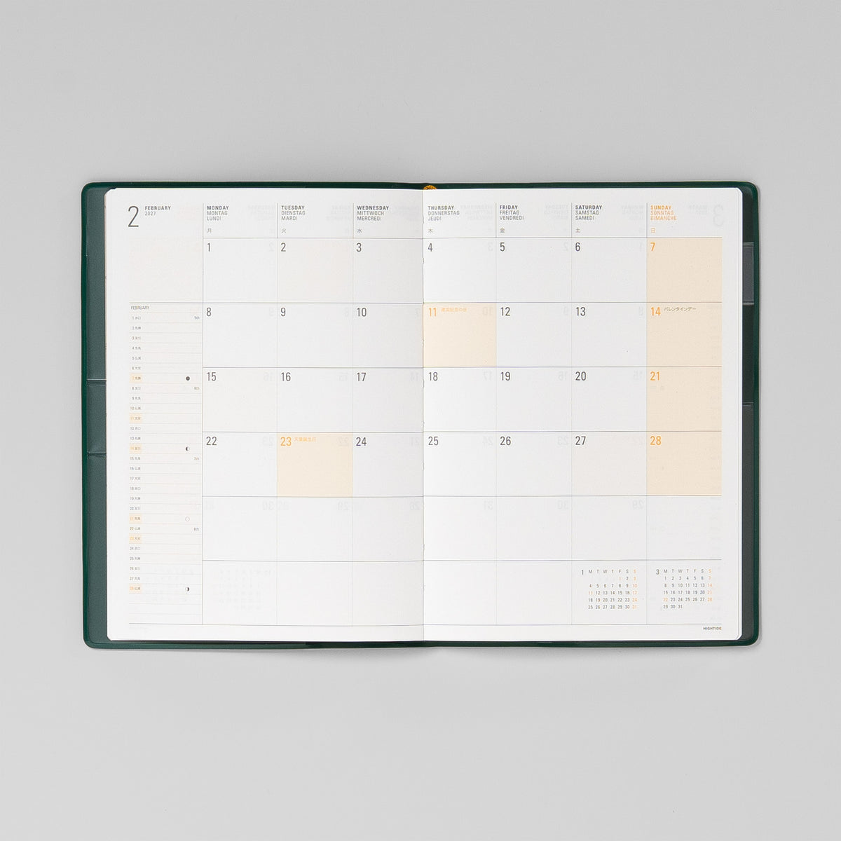 Monatsansicht im Iris B6 Wochenkalender – Doppelseite mit Notizspalte