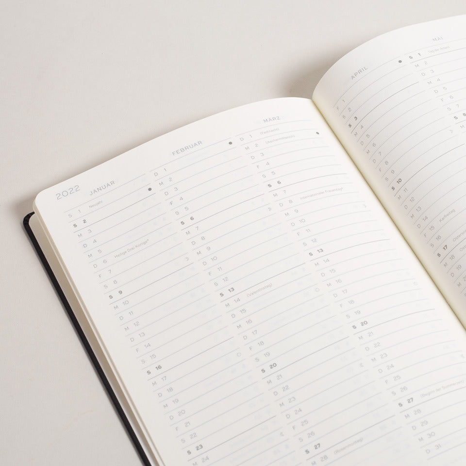 Wochenkalender und Notizbuch 2026 gepunktet