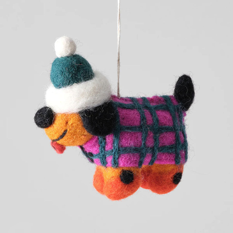 Filzanhänger – Hund Toots mit Mütze